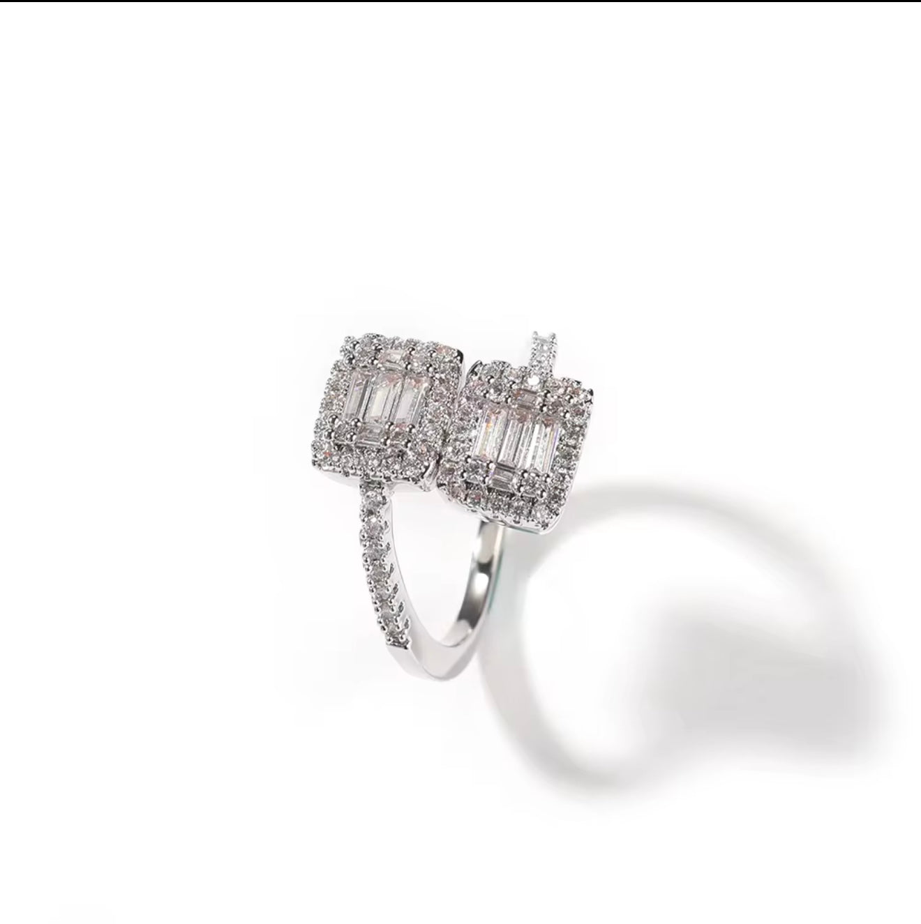 Galore ring ( one size fit all )