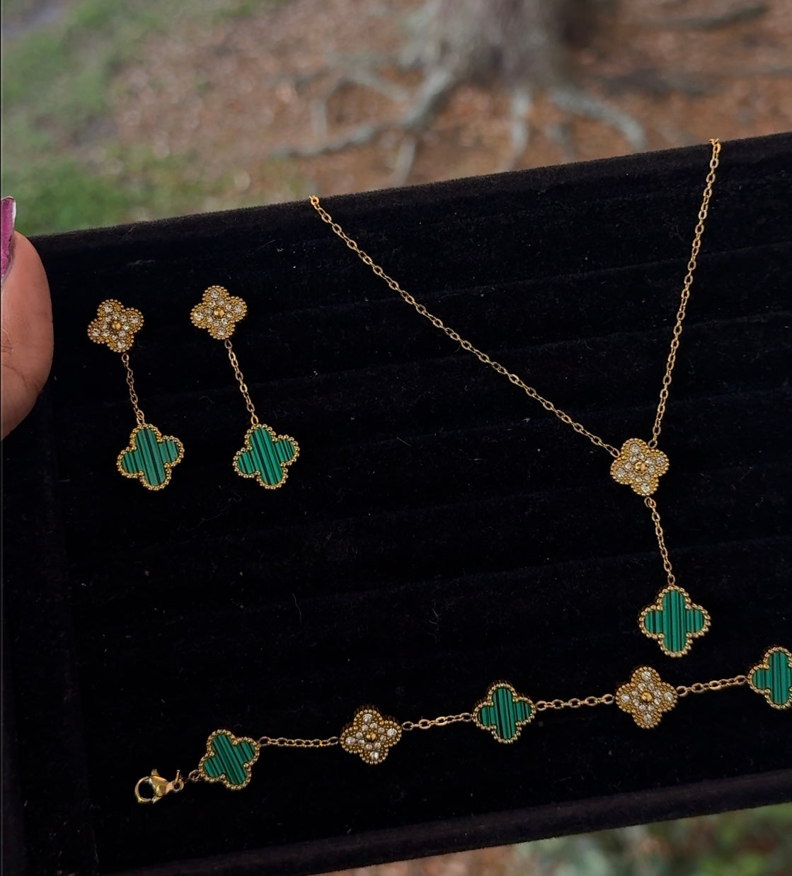 Green daisy clover leaf set