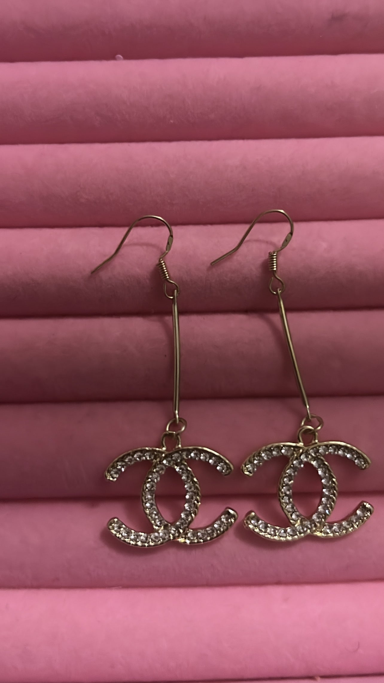 Chanel gold store dangle cc earrings