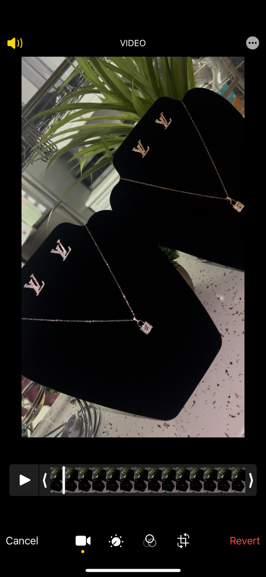 LV locket set