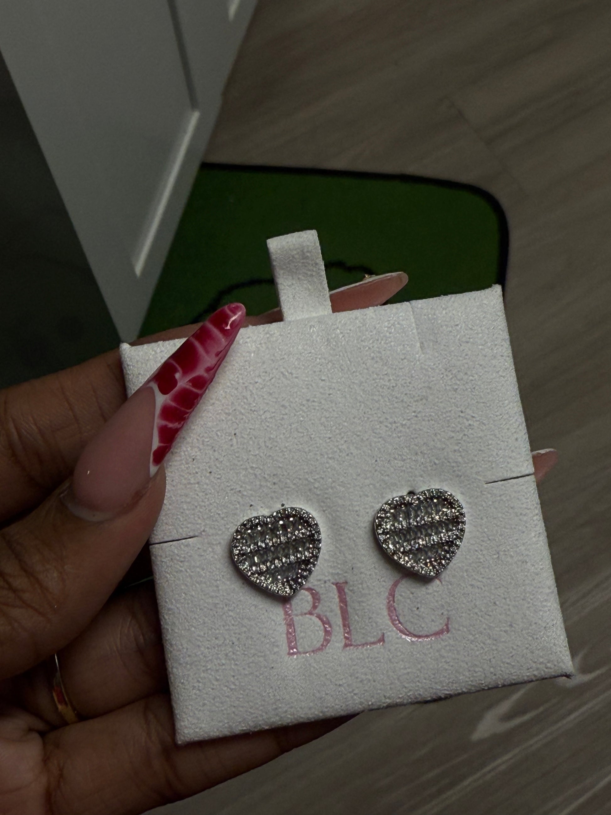 Heart stud earrings