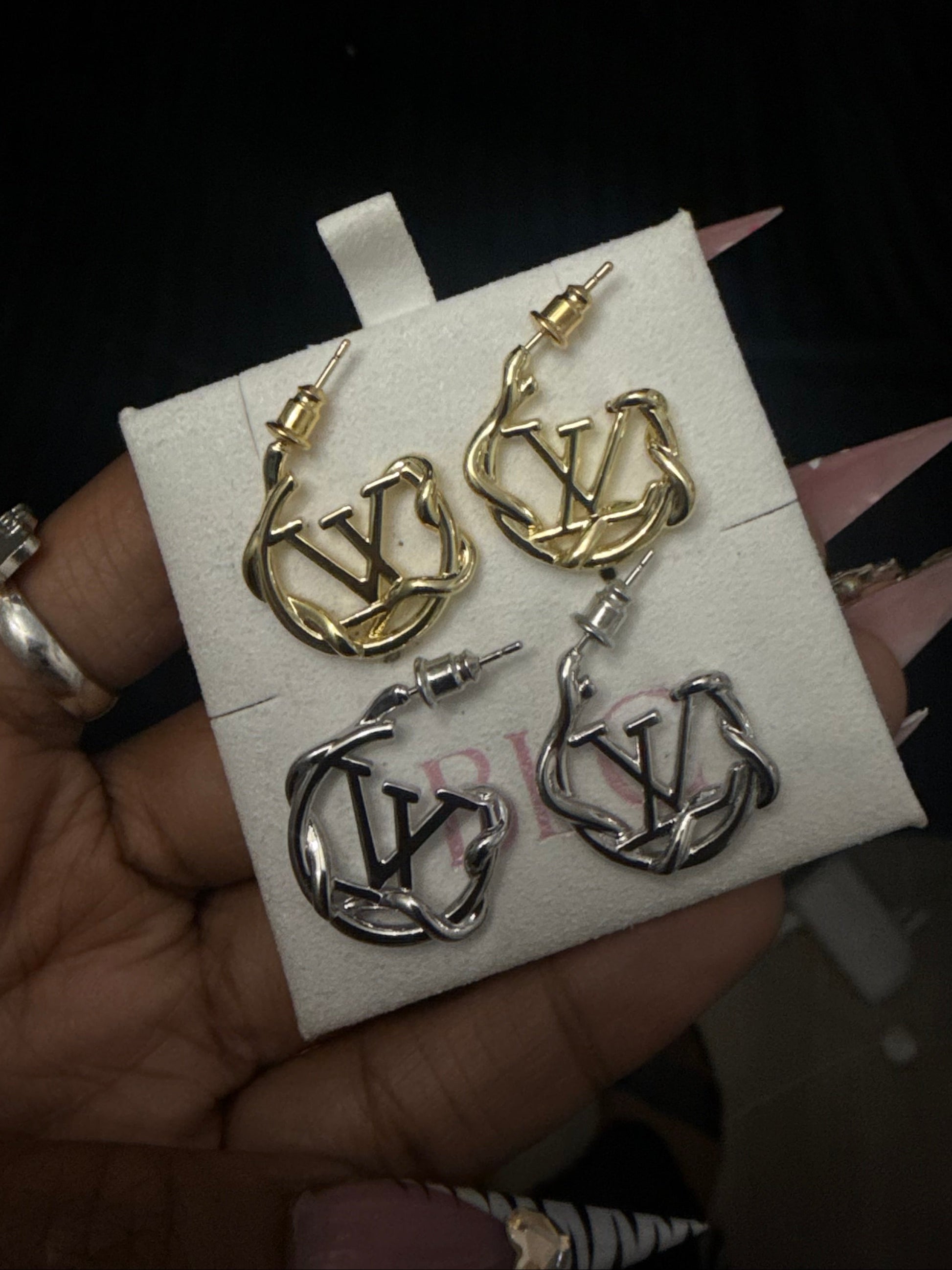 LV mini hoops