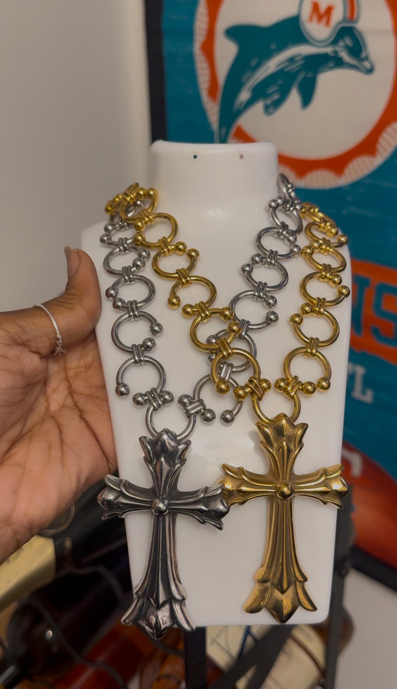 Locket chrome necklace