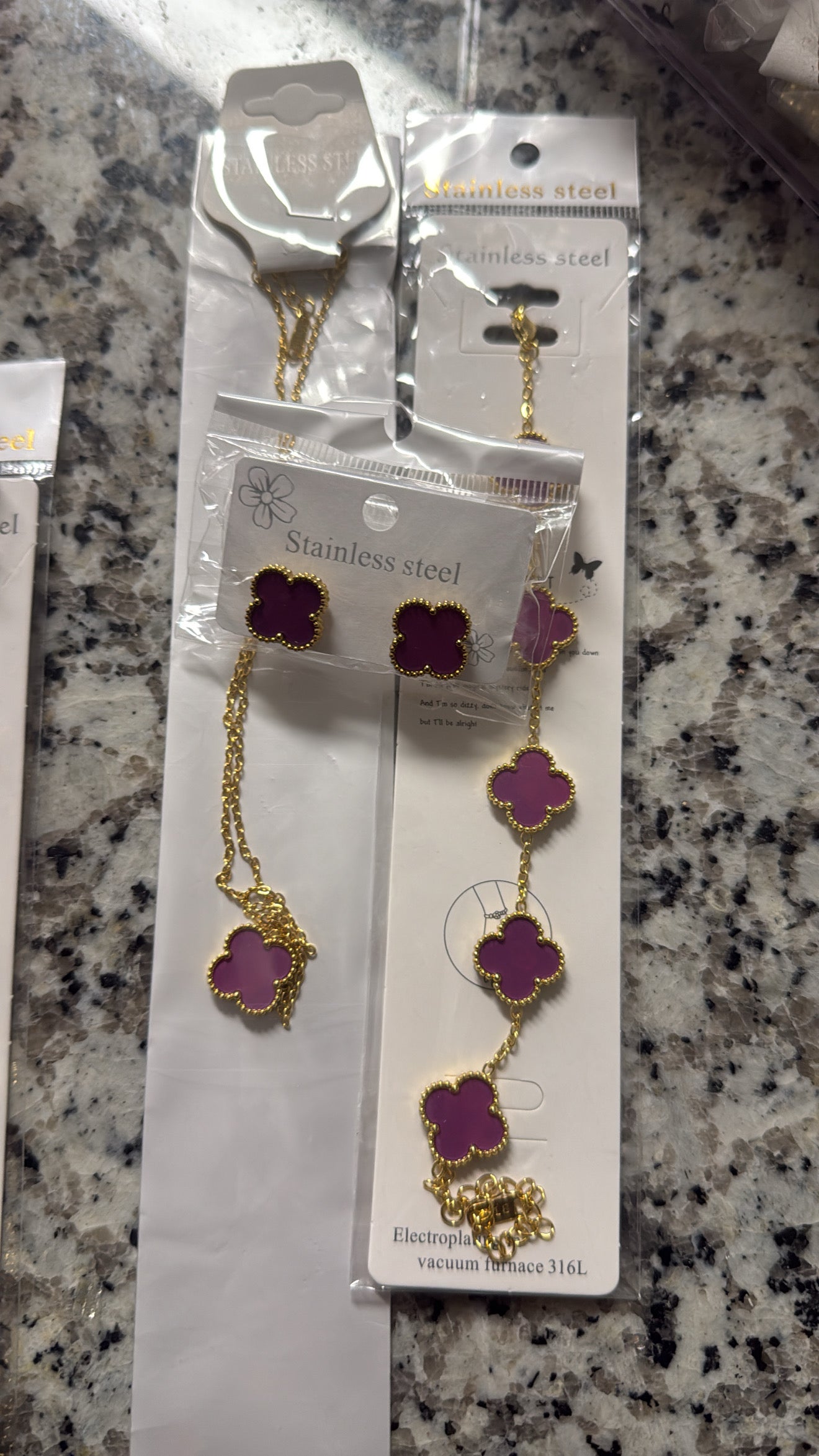Purple clover leaf set
