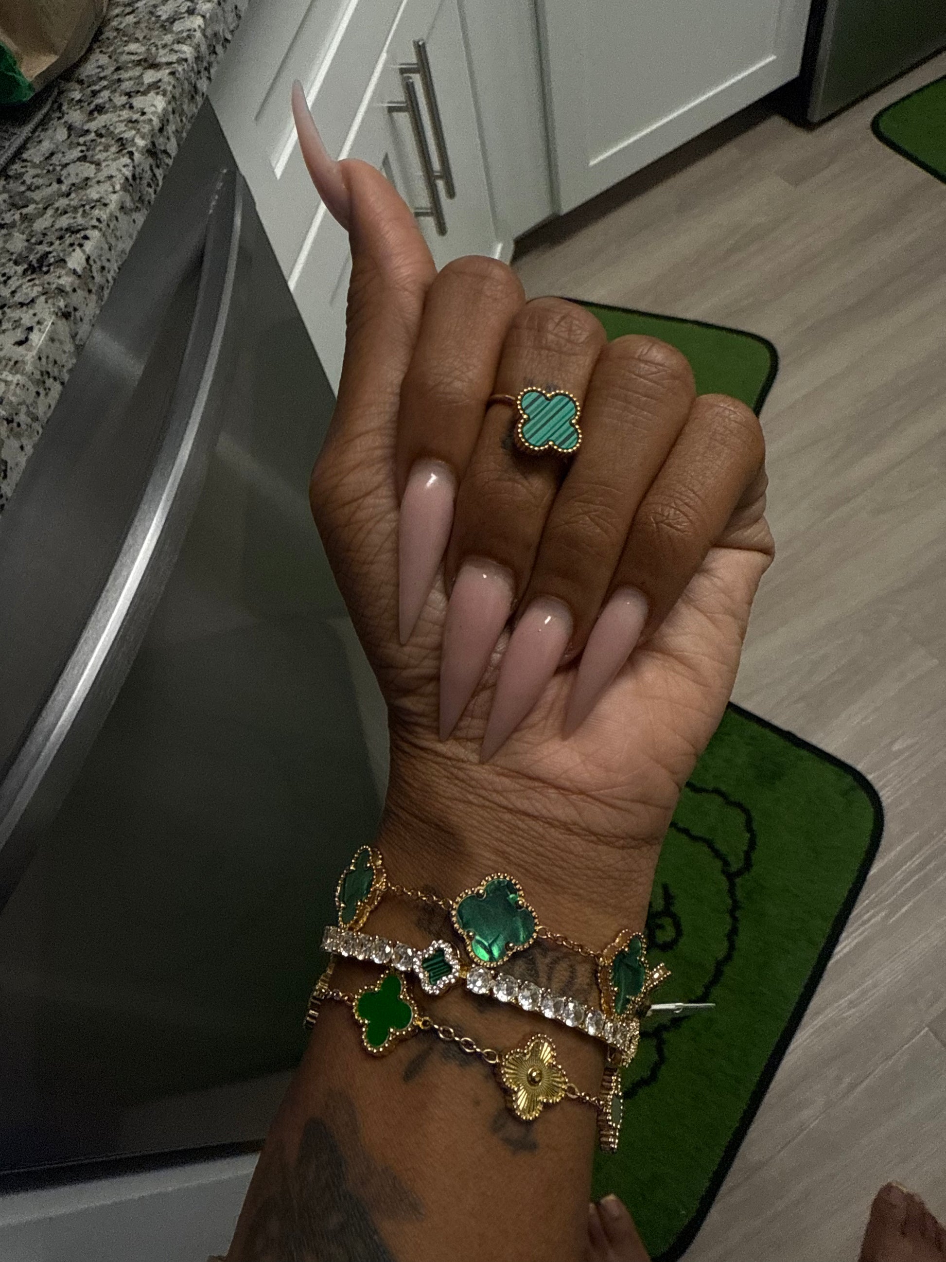 Green clover set